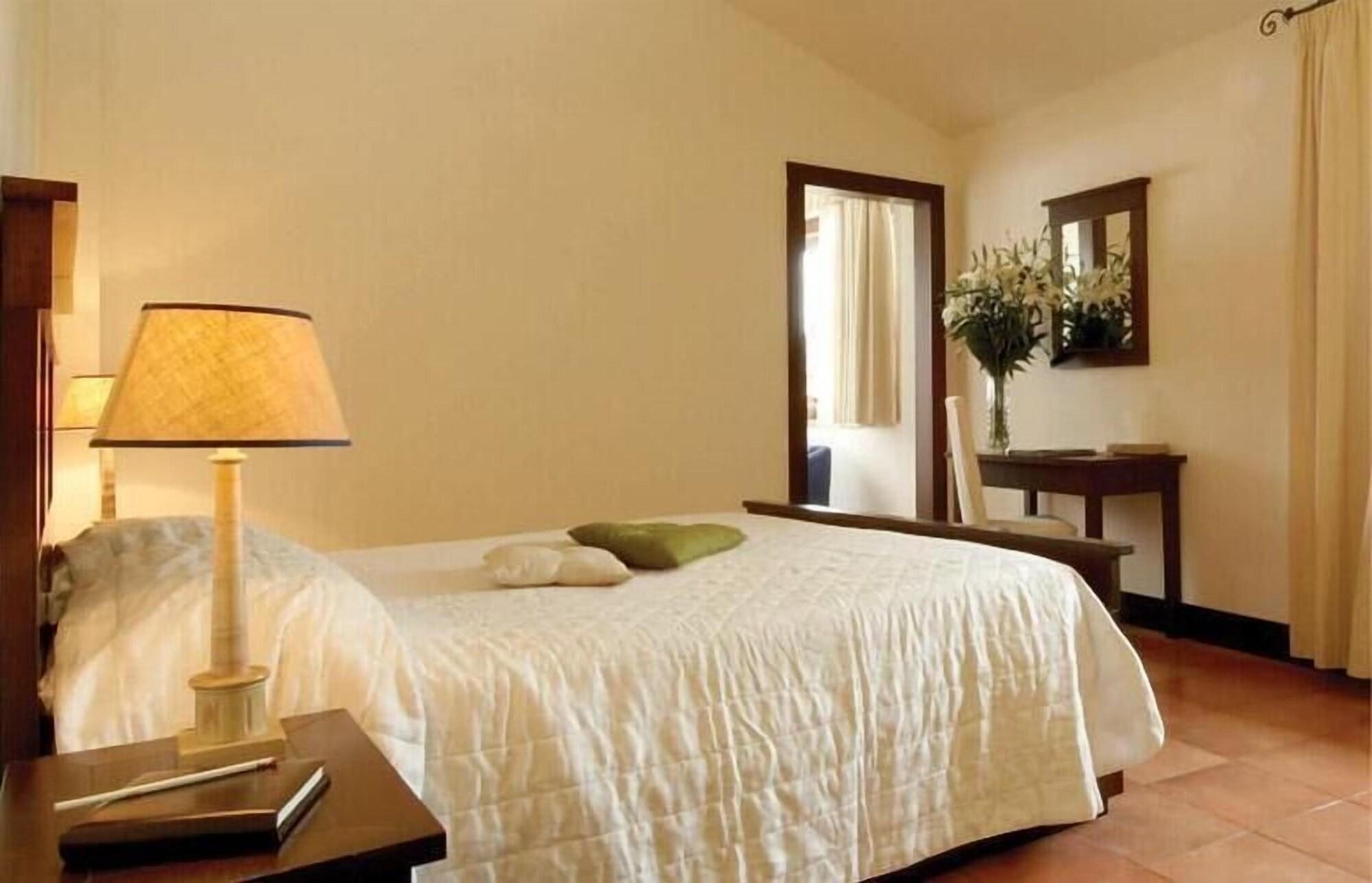 Palazzo Piccolomini 4*