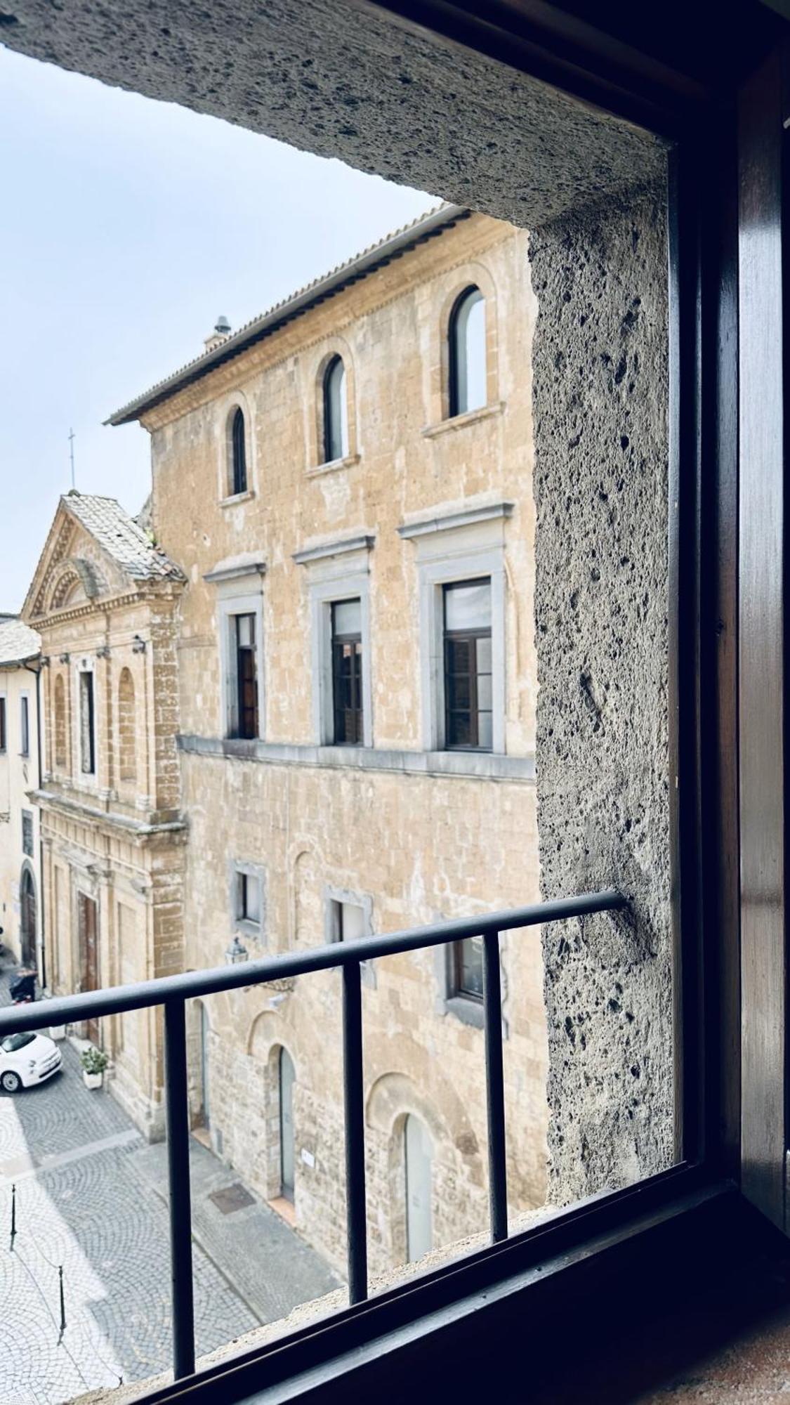 Palazzo Piccolomini 4*